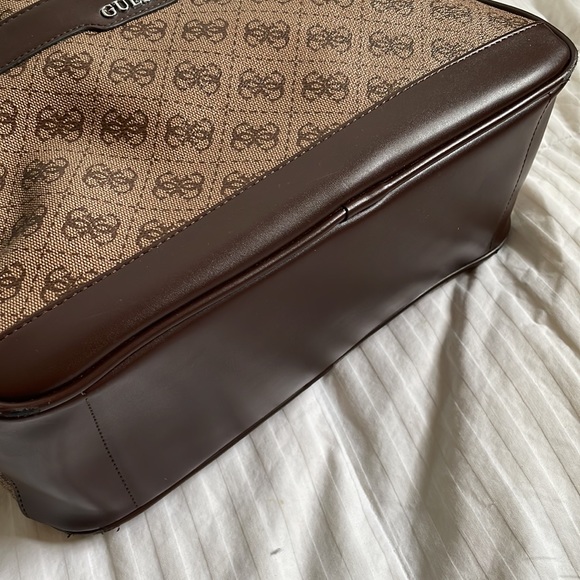 Guess Kevin Logo-Print Backpack - Picture 2 of 9